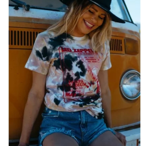 1  2XL left 💕New boutique Led Zeppelin tee - Picture 5 of 6